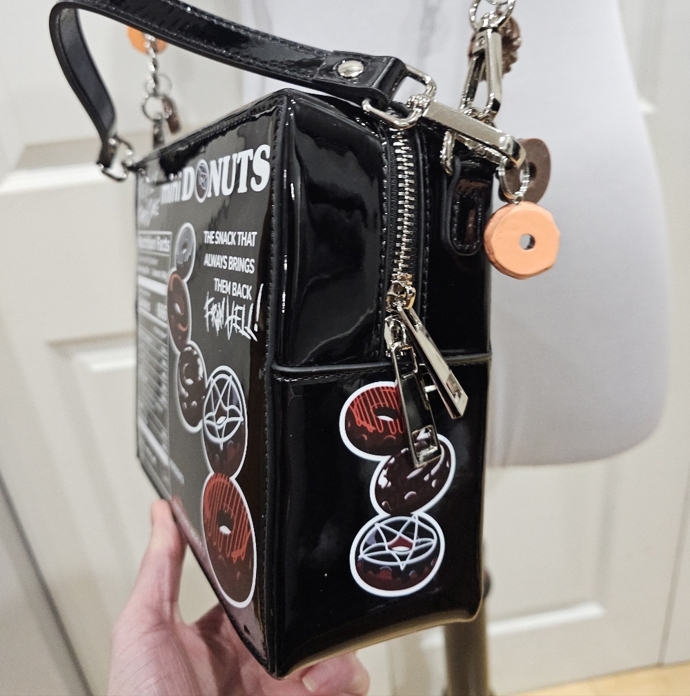 Unique Goth Pentagram Pentacle Devil's Food Cake Black Mini Donut Box Bag Purse - Picture 6 of 14